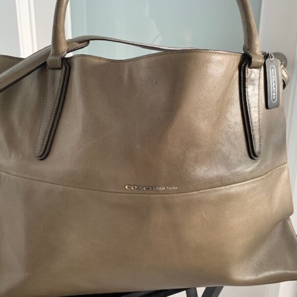 Coach Large Borough Bag - Picture 4 of 10